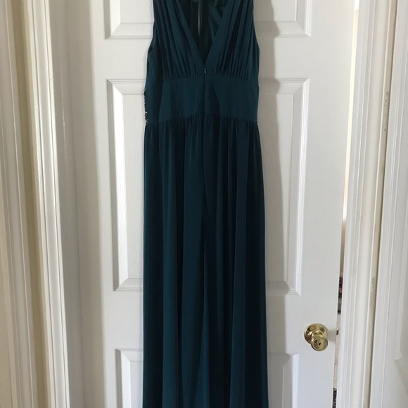 Dress - Picture 3 of 4